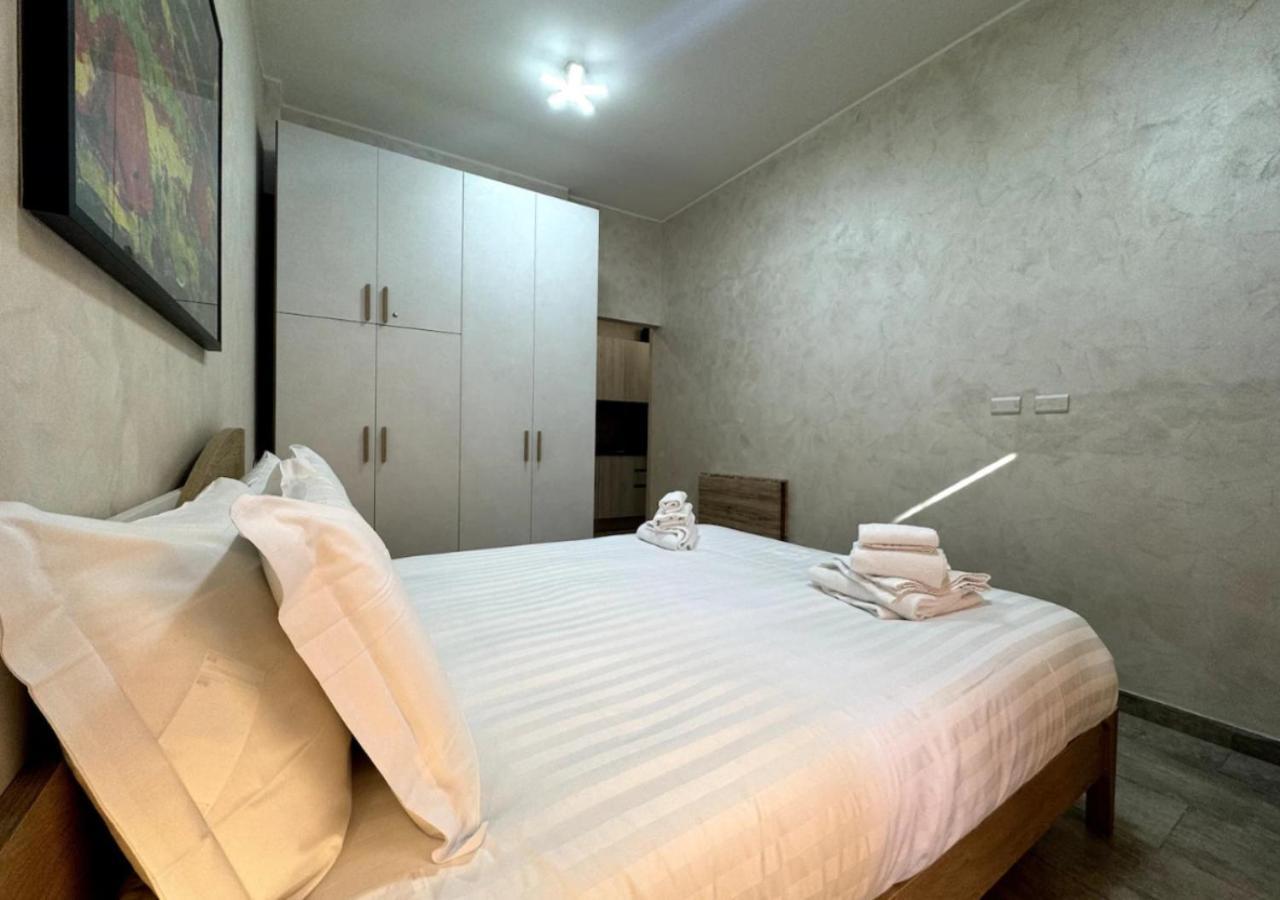 La Palmetta - Vicino Metro A Apartment Rome Bagian luar foto