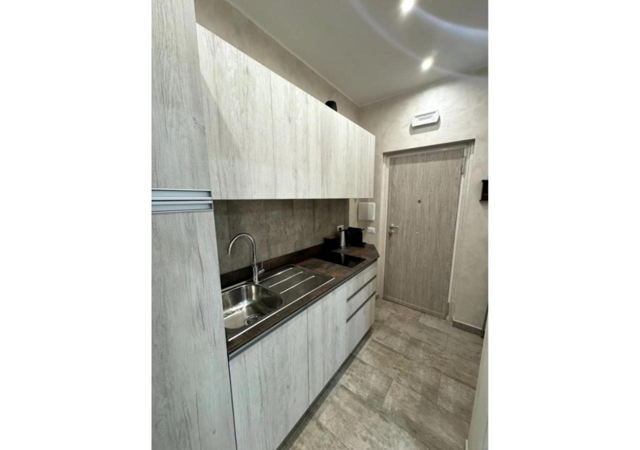 La Palmetta - Vicino Metro A Apartment Rome Bagian luar foto