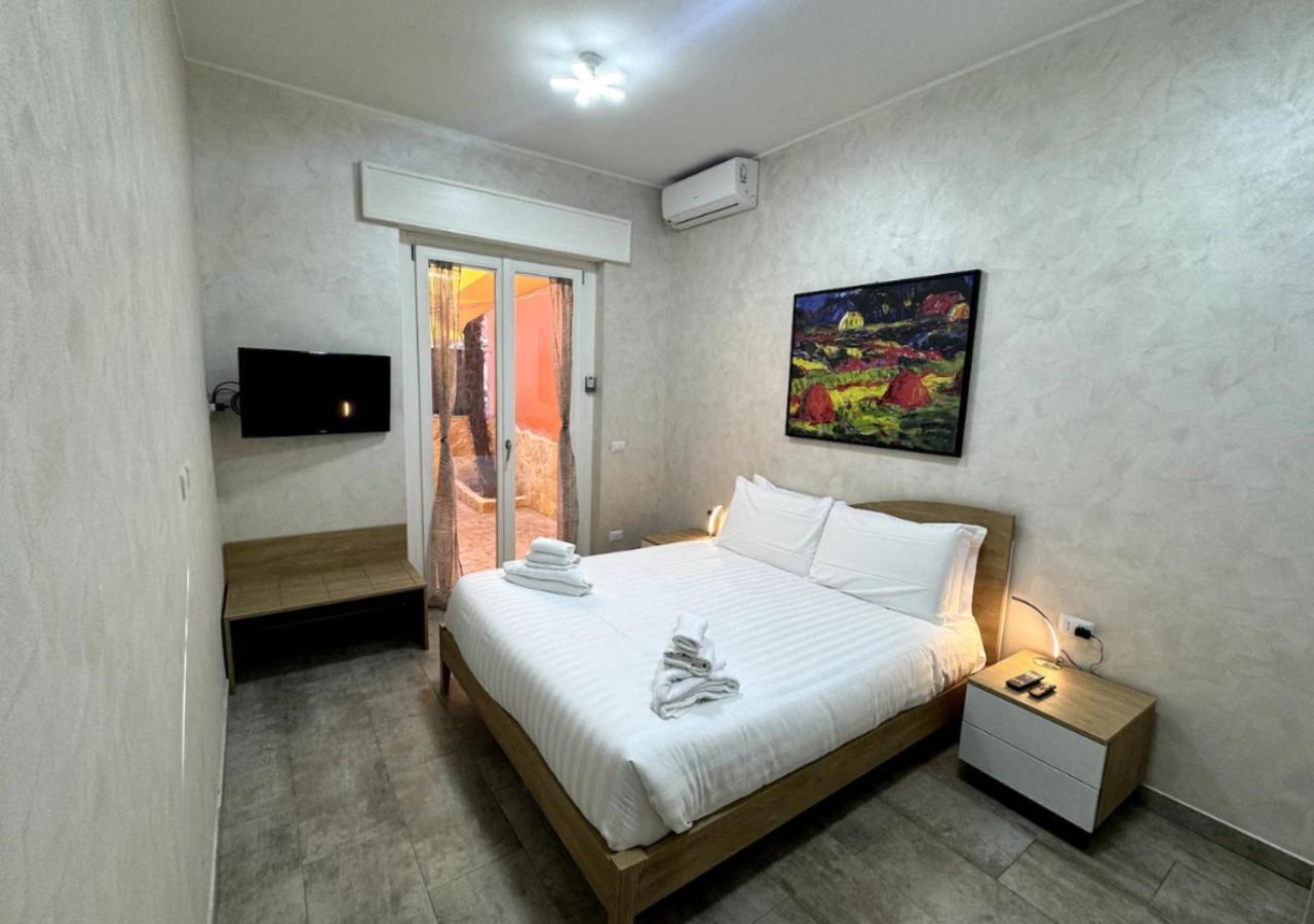 La Palmetta - Vicino Metro A Apartment Rome Bagian luar foto